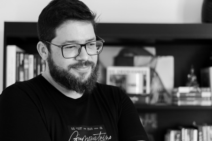 Breve entrevista com o escritor Theo G. Alves – por Fernando Andrade